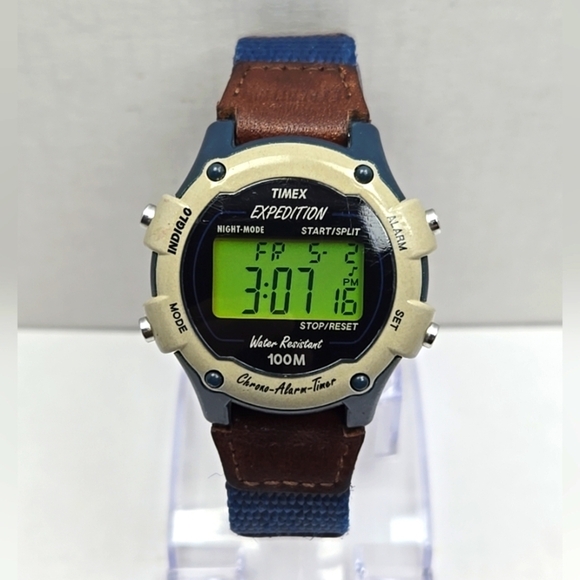 Womens Vintage 1999 Timex Expedition 35mm Digital Watch Khaki Blue New Battery - Picture 1 of 12